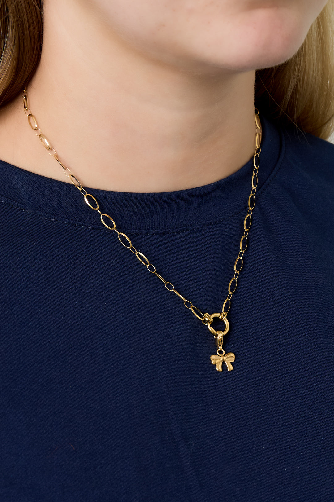 Simple lock necklace